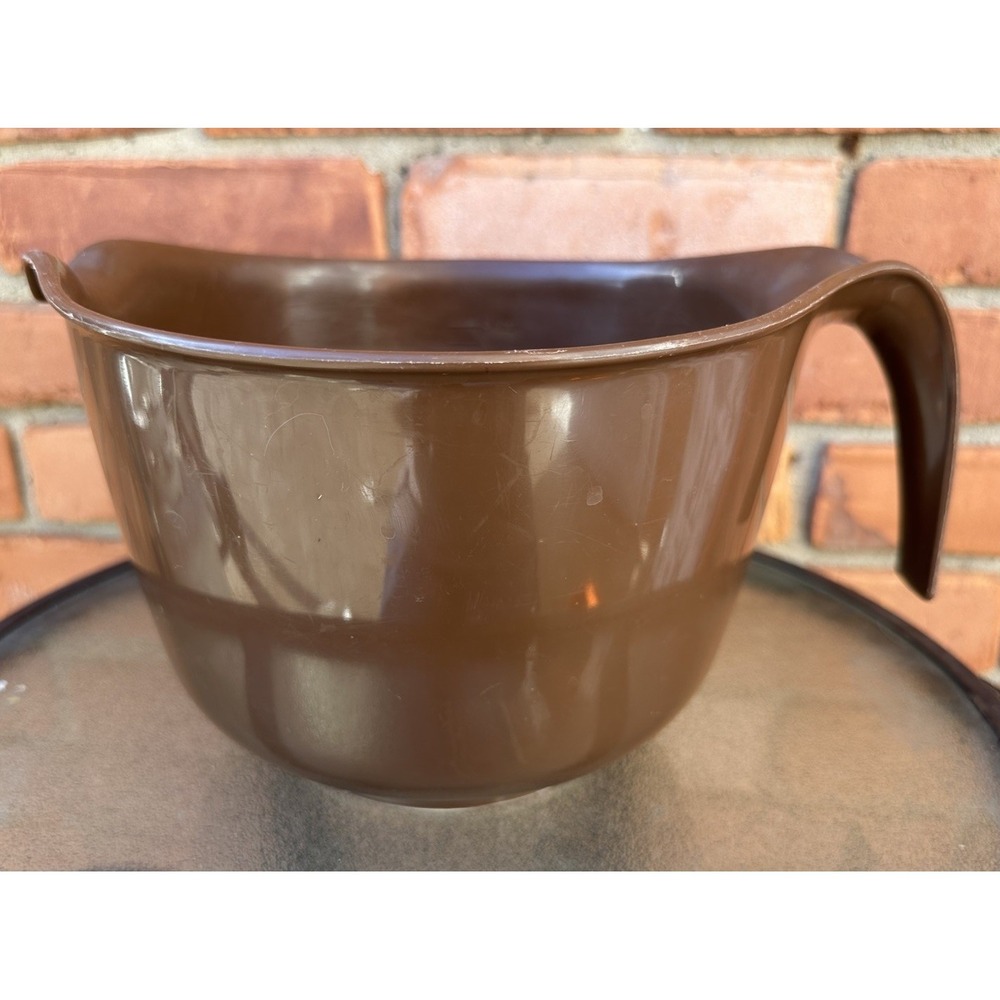Vintage Rubbermaid Brown 3 Qt 12 Cup Batter Bowl Grip N Mix Measuring